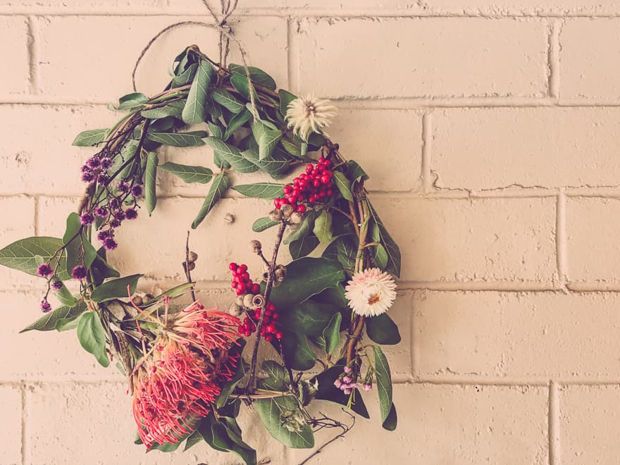 Natural Christmas Wreath tutorial to DIY
