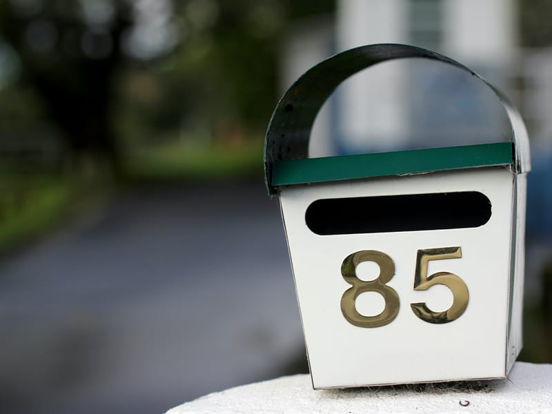Letter box painting is a good way to make money outside the home