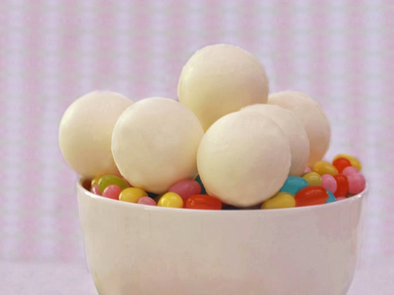 Easter recipe: White chocolate Jelly Belly surprise balls