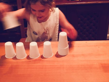 7 awesome Minute to Win It games you HAVE to try - Mumlyfe