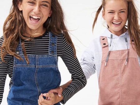 Finding the best fashion for tween girls who love style | Mumlyfe