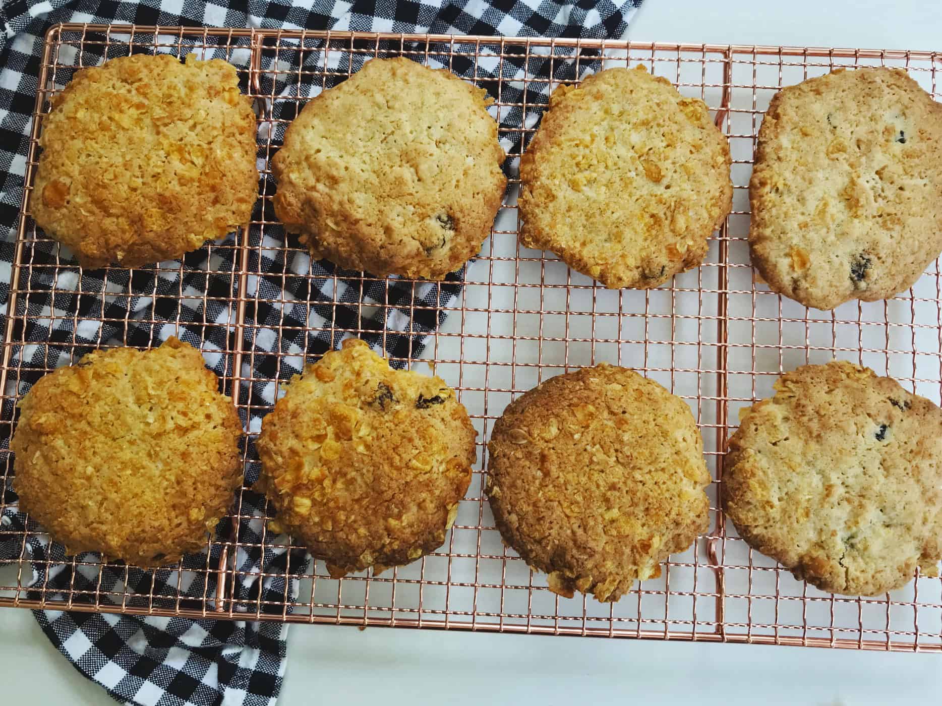 Retro cornflake cookies with a twist