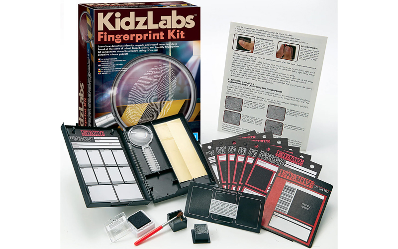 Gifts for tween girls ideas - fingerprinting kit