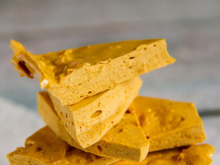 Homemade crispy honeycomb is easy to make