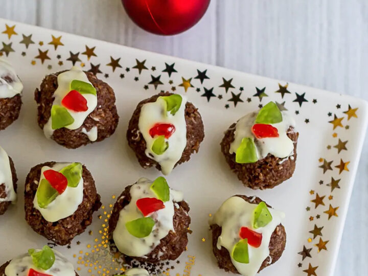 Make these festive mini Christmas puds