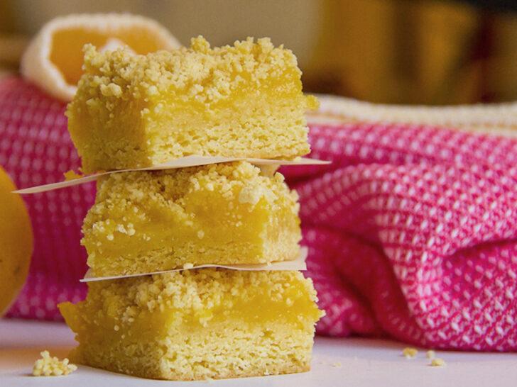 A crumbly lemon slice to rebuild your spirits